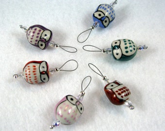 Handmade Stitch Markers - Multi-Colored Owls - US 10 - Item No. 961