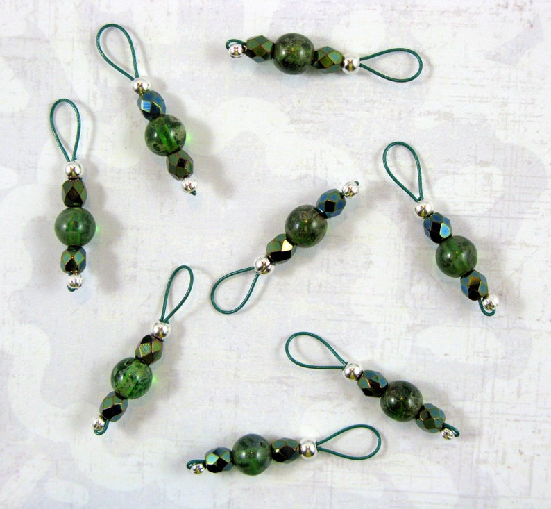 Green Czech and Metallic Beads On Forest Green Wire Stitch Markers US 5 Item No. 1067 image 1