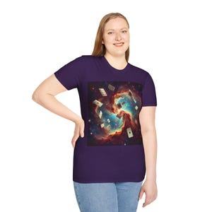 Camiseta Falling Card Twin Jet Nebula | Softstyle unissex, design galáctico, presente de astronomia, exploração espacial | Camisetas Geeky Space, Série 1
