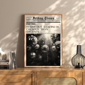 Trendy New York Newspaper Print Vintage Bar Cart It Girl Dorm Retro Wall Art Newspaper Headline Poster College Apartment Decor Funky
