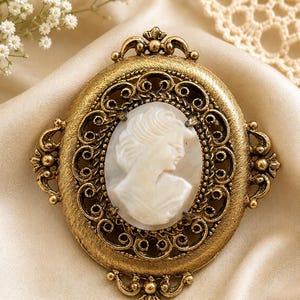 Florenza cameo brooch - Etsy 日本