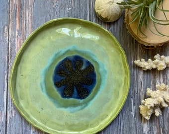 Green starburst glazed plate, ceramic plate, shellieartist, one of a kind, porcelain, kitchen decor, pop of color, cobalt wash, lace pattern