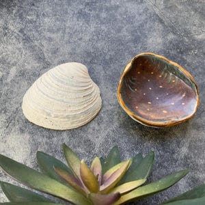 Tiny dark purple ceramic seashell dish, home decor, shellieartist, porcelain, housewarming gift, beach house, beach vibes, gold luster