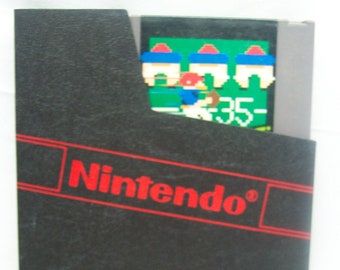 Vintage 10 Yard Fight FOOTBALL NES Nintendo Video Game Cart Cartridge w/ Dust Sleeve 1985