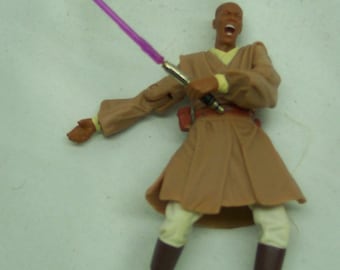 Vintage 2001 Star Wars Episode 2 MACE WINDU Geonosis Rescue Action Figure Toy Complete With Lightsaber
