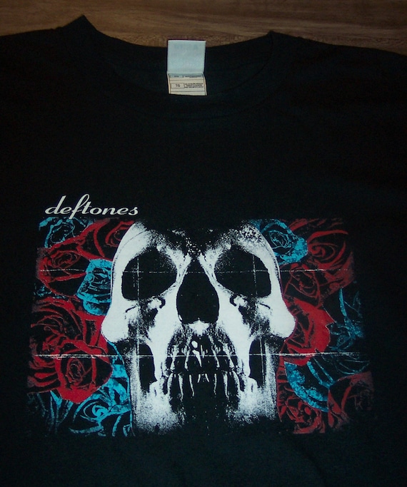 Vintage DEFTONES Skull Roses Self Titled Album T-shirt Band MENS