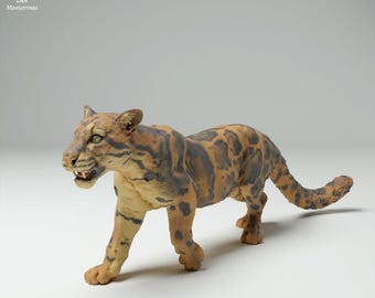 Clouded Leopard - UNPAINTED - Animal Den Miniatures