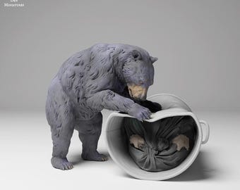 Black Bear Destroys Trash Can - UNPAINTED - Animal Den Miniatures