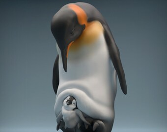 Emperor Penguin - UNPAINTED - Animal Den Miniatures
