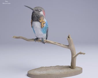 Bee Hummingbird - UNPAINTED 3D Resin Figure - Animal Den Miniatures