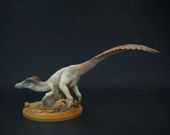 Velociraptor Mongolianensis Sniffing- UNPAINTED - Dino and Dog Miniatures