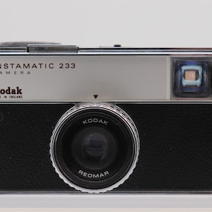 Vintage Kodak Instamatic 233 Camera