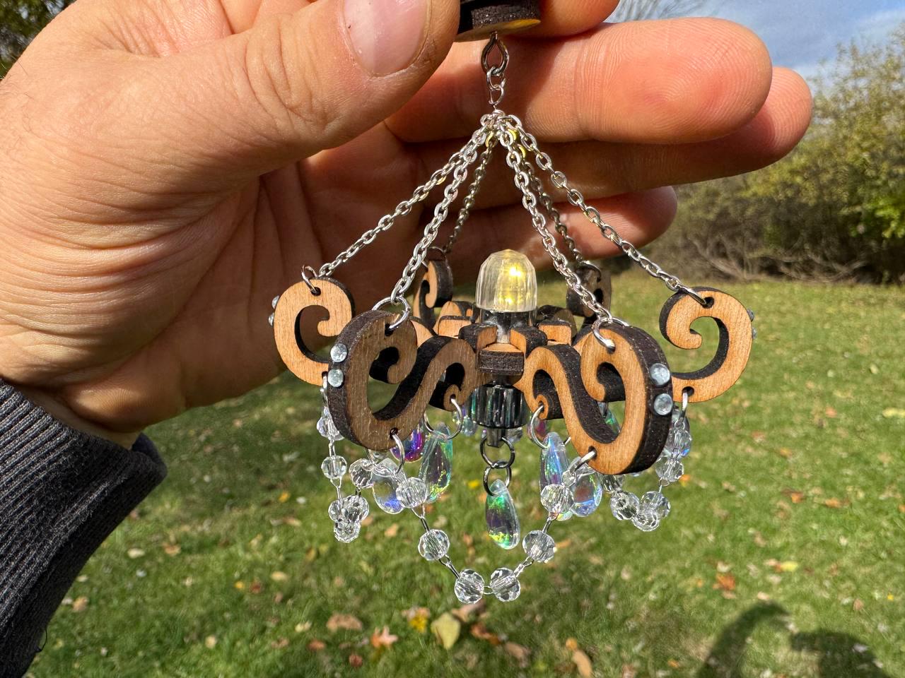 Lustre Miniature En Verre Coloré Pour Maison De Poupée 1/12 - Avec Chaîne Métallique - Fonctionne En 12V Ou Décoration