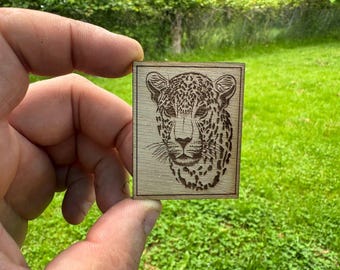Mini Cheetah Portrait – Laser Engraved Wooden Wall Art for Dollhouses