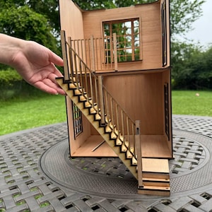 Miniature Dollhouse Staircase – DIY Wood Stairs for 1:6 and 1\12 Room Boxes Doll Diorama Accessory
