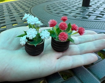 Miniature Flowers in Pot – Realistic Potted Plant for Dollhouse Decor, Handmade Mini Floral Accessory