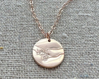 Mother & Child Holding Hands 13mm Round Stamped Coin Pendant Layering Necklace | 14k Gold Rose Gold Filled or Solid Sterling Silver | N0396
