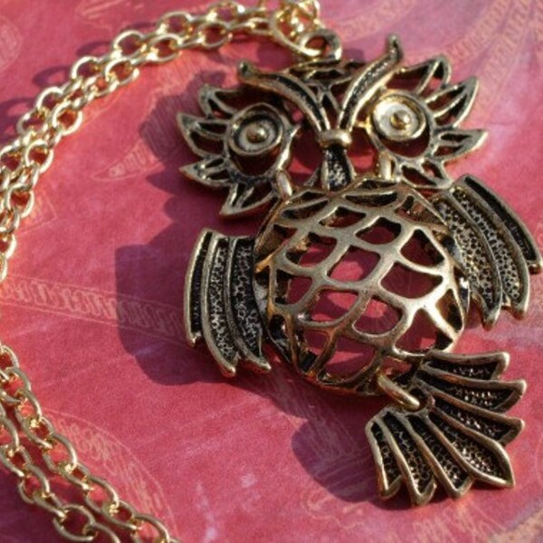 HOOTER Vintage Owl Very Long Necklace