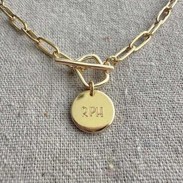 Chunky Paperclip Toggle Necklace | Personalized Monogram Initial Coin Charm Pendant | Front Clasp | 14k Gold Plated | N0283