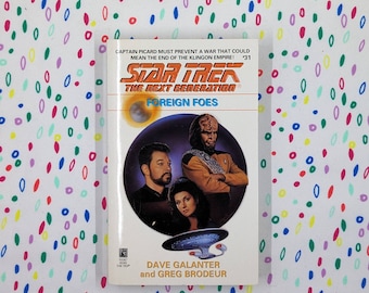 Star Trek TNG - Foreign Foes - Paperback