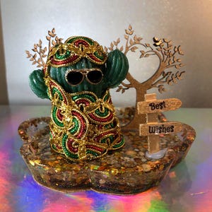 Personajes de cactus, personas positivas, dama exótica. Regalo de celebración. Envío incluido. Envuelto para regalo en una caja de celofán transparente.