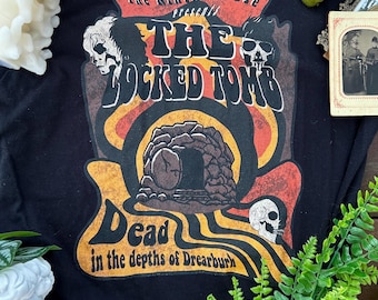 Groovy Locked Tomb Band Tee Comfort Colors T-Shirt // Gideon der Ninte // Hugg die Neunte // Nona die Neunte // The Locked Tomb