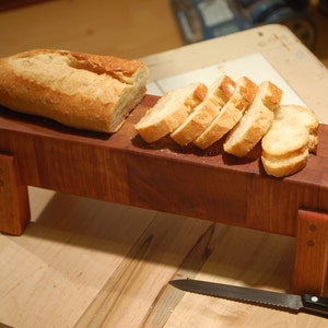 Primo Cutting Board Mid-Size image 1