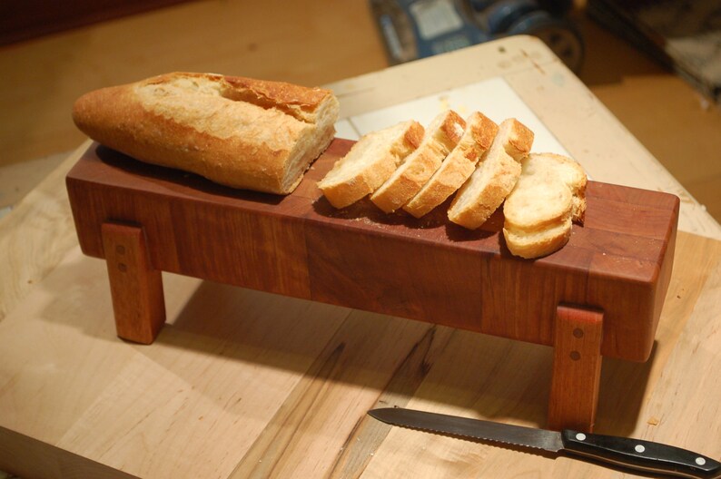 Primo Cutting Board Mid-Size image 1