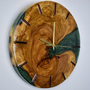 Custom Made Resin & Olive Wood Wall Clock, Made to order Epoxy Olive Wood Wall Clock, Live Edge Olive Wooden Clock Unique Personalized Gift