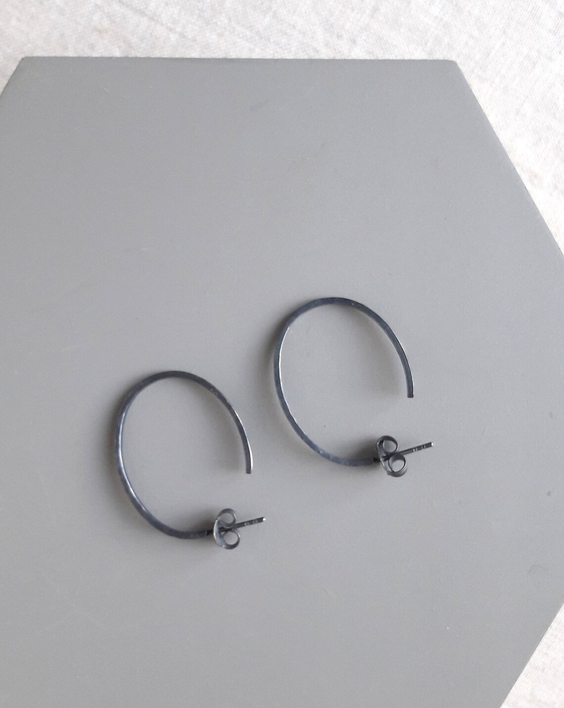 MATERIA Dünne Creolen Silber 925 - Glitzer Ohrringe Silbercreolen 30mm