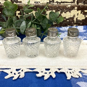Tiny Vintage Salt Pepper Shakers, Mini Individual Dinner Salt Pepper Set, Salt Cellars