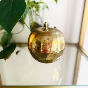 Brass Apple Trinket Box/ Brass Apple/ MCM Brass