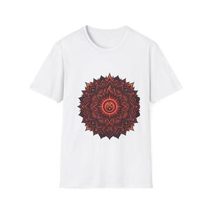 Rood T-shirt met aan/uit-knop Mandala | Geometrisch chakra-cirkelontwerp