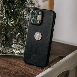 Custodia per telefono cellulare in pelle di pecora, realizzata a mano, con moneta, stile retrò, per Apple iPhone 16Pro/15ProMax, con motivo in pelle di pecora.