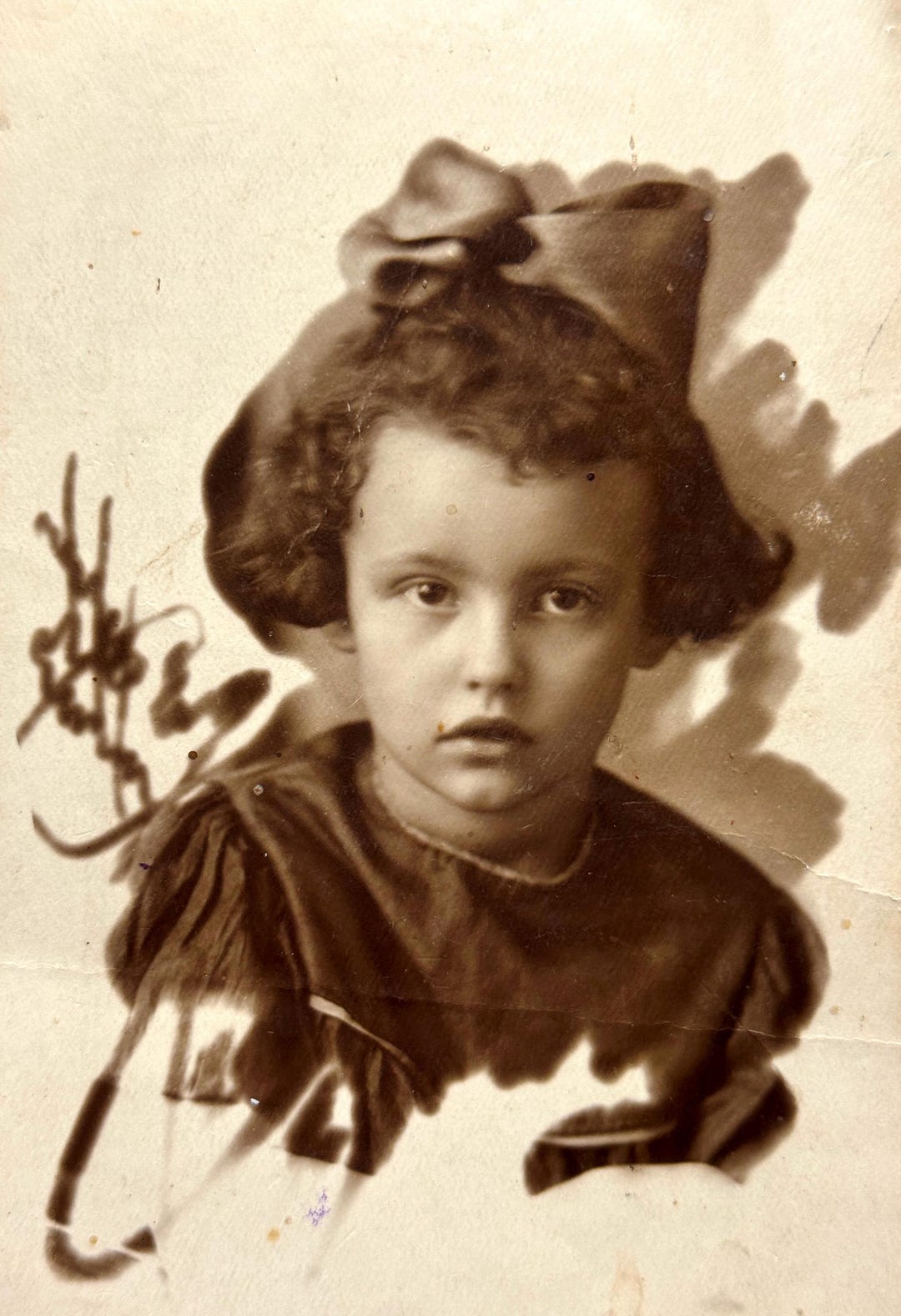 1920s Antique Portrait Photo of Little Girl With Big Bow – Vintage ...