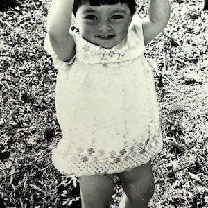 Mooi klein meisje Kinderen Momentopname Kinderportretfotografie Vintage foto