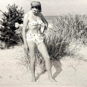 Vintage 1960s Photo Women at the Beach, Retro Swimsuit, Curvy Woman, vintage swimwear, Pretty Young woman, Black & White Summer Snapshot
