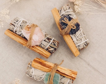 Pacchetto di purificazione: salvia, palo santo e pietre naturali