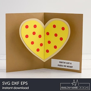 Tarjeta desplegable de pizza SVG: tarjeta de felicitación de San Valentín con forma de corazón de pizza y cuatro frases divertidas para elegir: archivo para máquina de corte