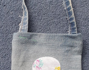 Small denim handbag with short strap and rustic style - unisex, all ages