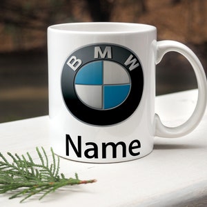 BMW 車 名前入り パーソナライズマグ - 車ファン お父さん 息子 おじいちゃん ドライバー ギフト - かわいい ノベルティ 11 オンス & 15 オンス コーヒー ティー カップ マグ - 複数の色