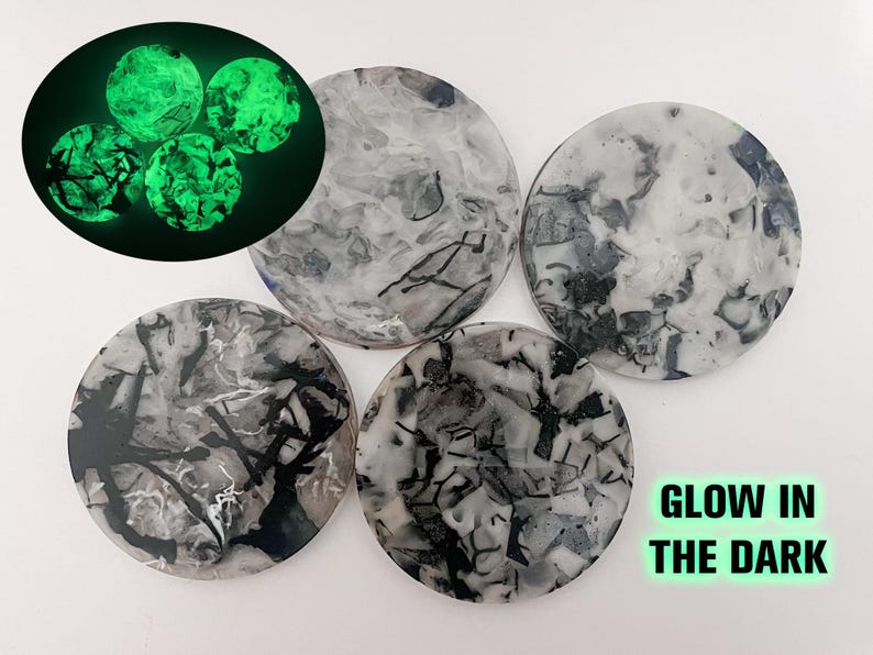 Zestaw 4 okrągłych podstawek wykonanych w 100% z recyklingowanego plastiku. Ręcznie robiony, ekologiczny prezent. 012. Glow