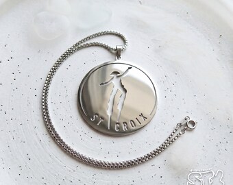 Collier Moko Jumbie : pendentif Sainte-Croix en acier inoxydable, bijoux de la culture des Caraïbes