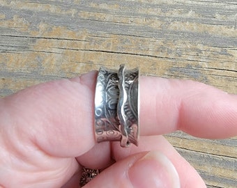 Handmade Sterling Spinner Ring. Julie Nordine . Size 9.25 . S-SR23