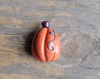 Handmade Art Glass Pumpkin Bead . Lampwork Glass . Julie Nordine . CreditRiverArtGlass . B370