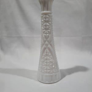 Anchor Hocking Stars and Bars White Milk Glass Bud Vase