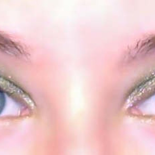 Mineral Makeup Eye Shadow  Eyeliner Eyeshadow Large Sagender Green with Purple Sparkles