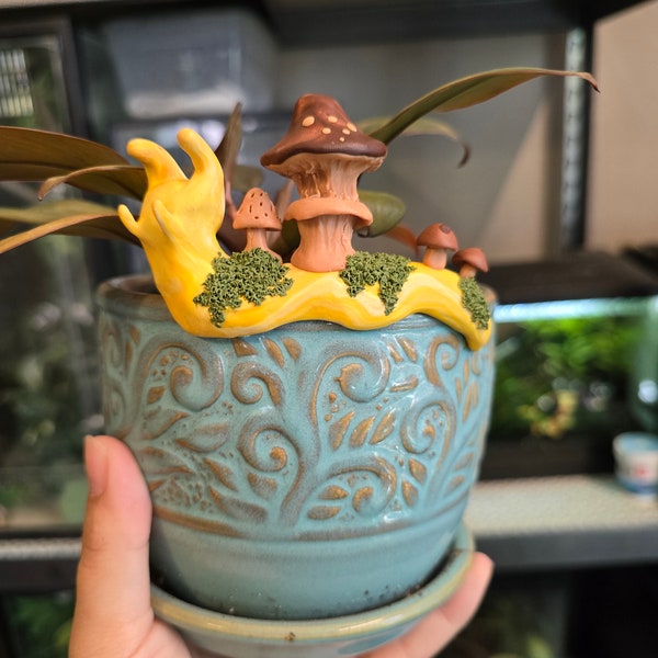 Banana Slug Forest Pot Hanger