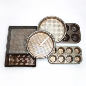Vintage Kitchenware Baking Pans