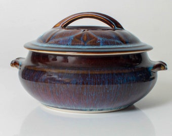 Bill Campbell Art Pottery Drip Glaze Covered Casserole Dish Blue Drip Signed